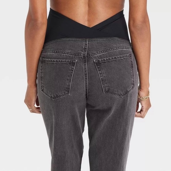 ISABEL MATERNITY by Ingrid & Isabel Over Belly Boyfriend Maternity Jeans Black - Picture 4 of 5